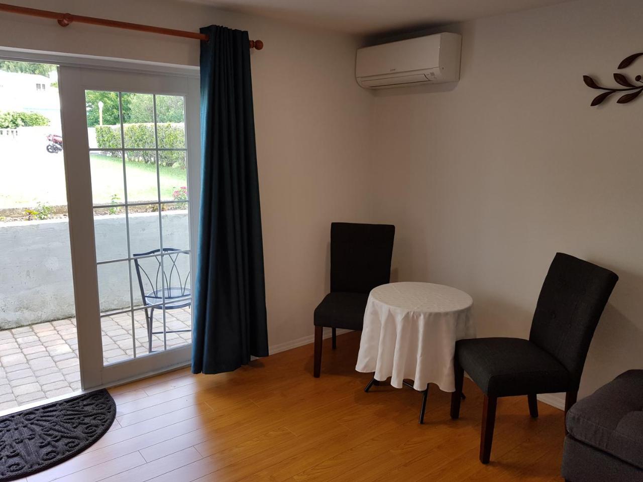 Windsong Guest Apartments Pembroke Kültér fotó