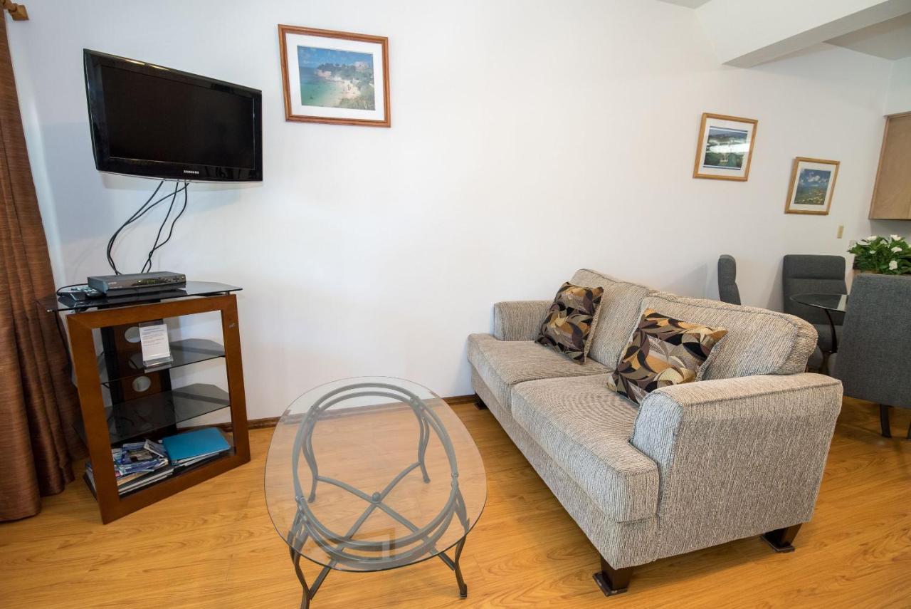 Windsong Guest Apartments Pembroke Kültér fotó